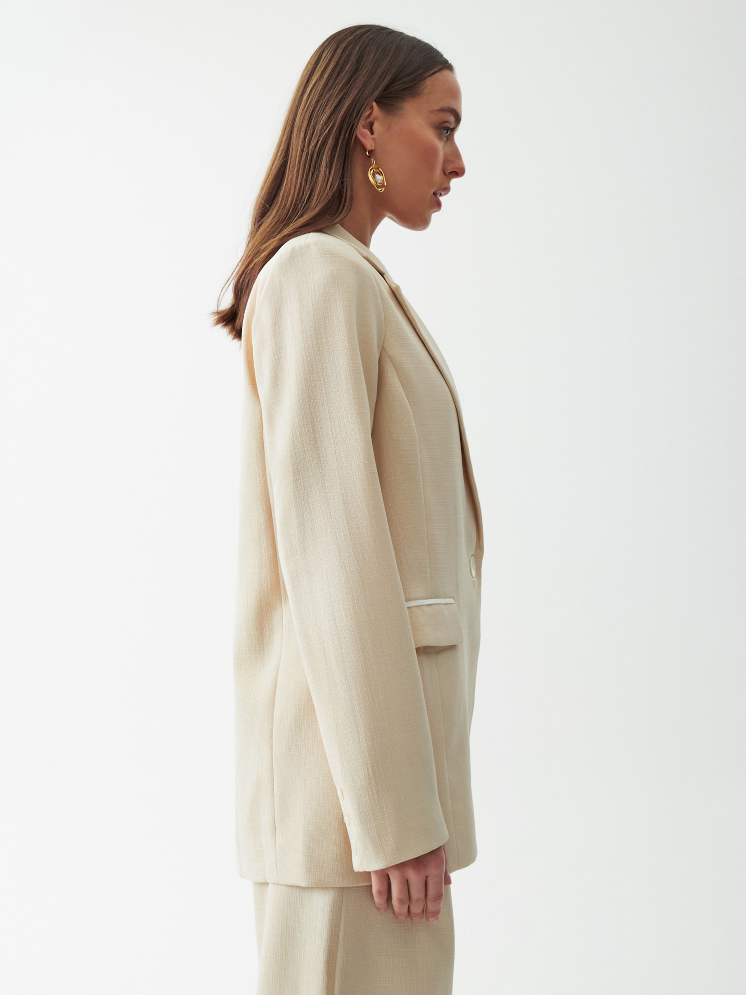 Willa Блейзер 'Lina' в цвете шамуа
Willa Блейзер 'Lina' в цвете шамуа