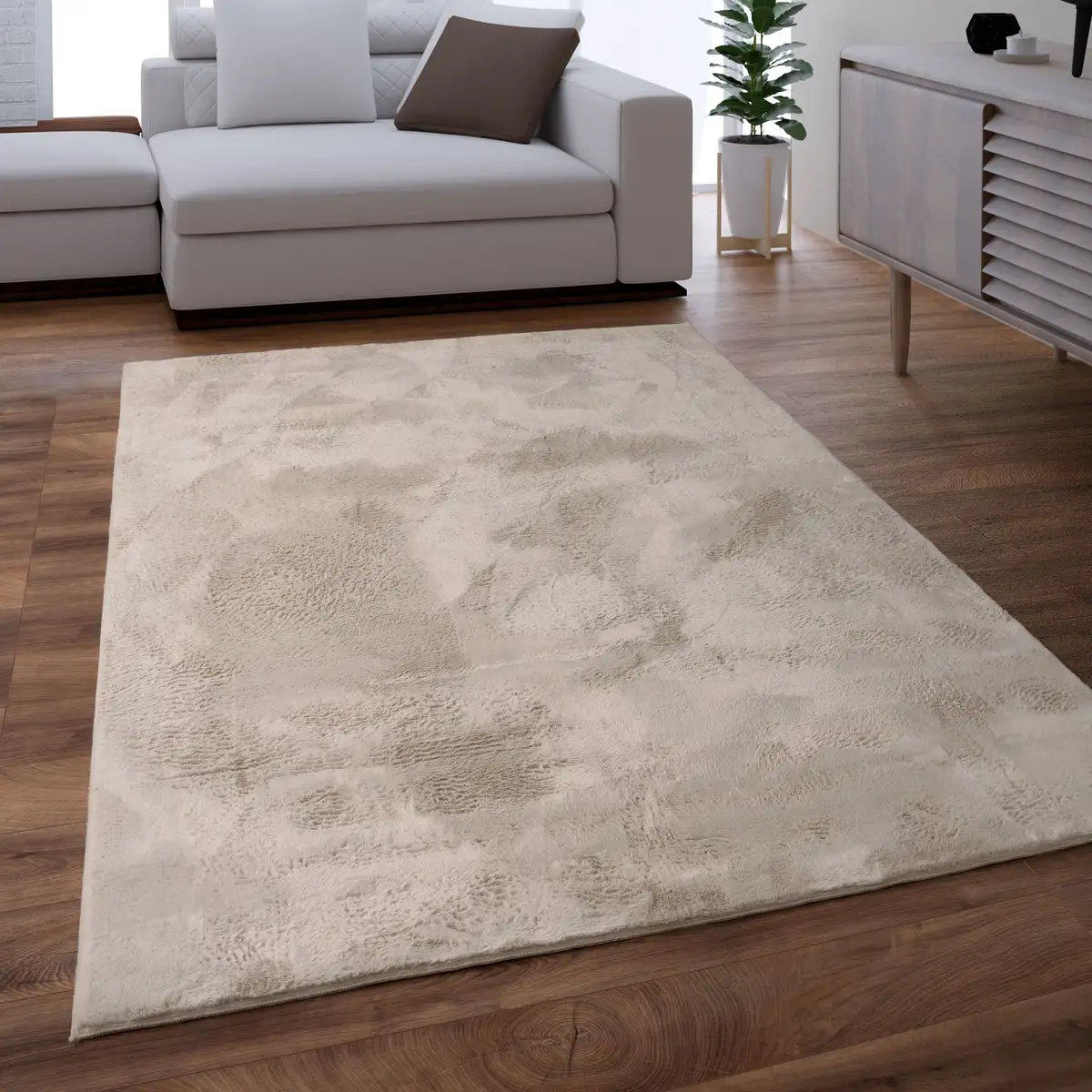 Меховой ковер Paco Home "Faux Fur Soft 380", прямоугольный, приятный ковер с длинным ворсом, особенно мягкий, однотонный 160х230 см, бежевый
Меховой ковер Paco Home "Faux Fur Soft 380", прямоугольный, приятный ковер с длинным ворсом, особенно мягкий, однотонный 160х230 см, бежевый