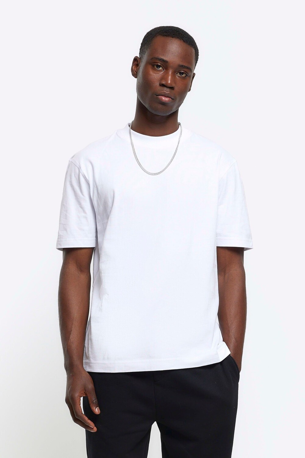 Футболка Studio стандартного кроя River Island, белый
Футболка Studio стандартного кроя River Island, белый