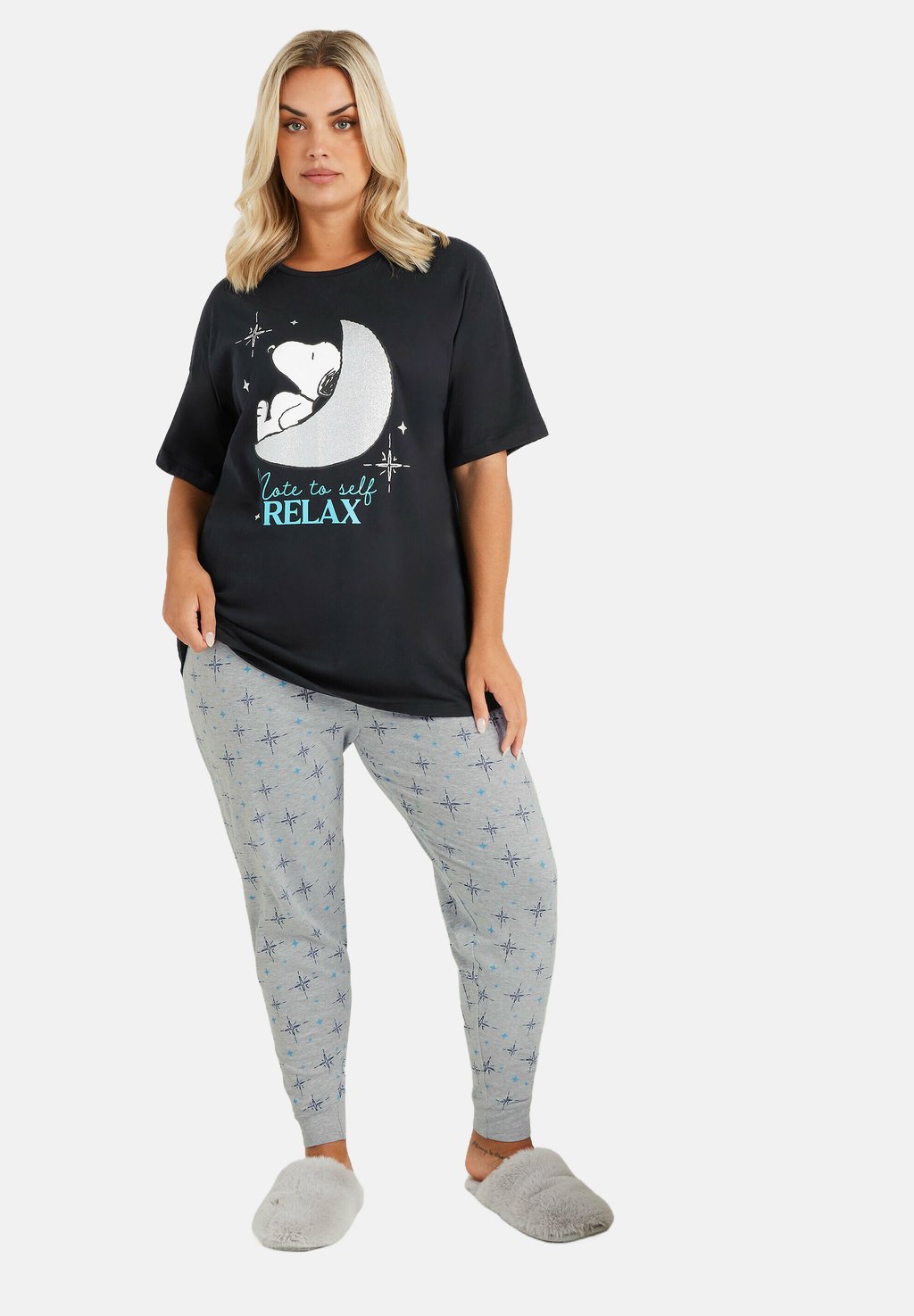 Пижама CUFFED SET Yours Clothing, темно-синий
Пижама CUFFED SET Yours Clothing, темно-синий