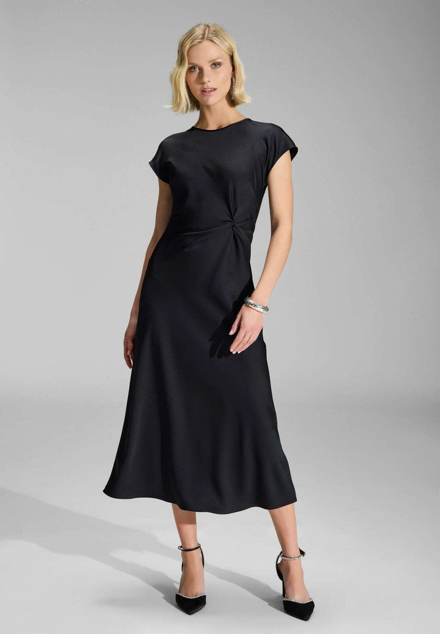 Платье Swing Day dress, Black/Anthracite
Платье Swing Day dress, Black/Anthracite