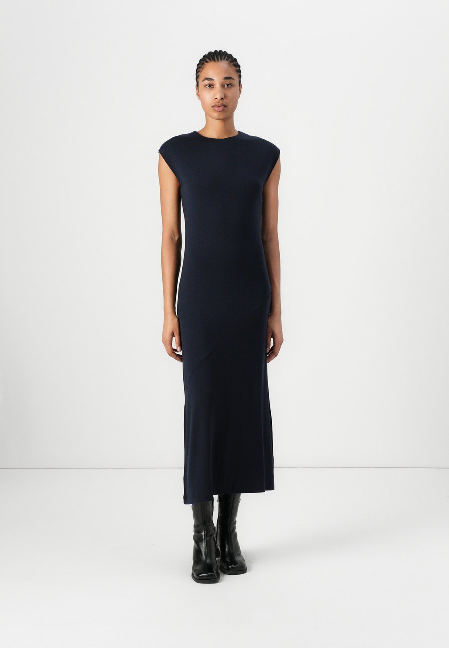 Платье GANT SLEEVELESS DRESS, Evening Blue/Dark Blue
Платье GANT SLEEVELESS DRESS, Evening Blue/Dark Blue