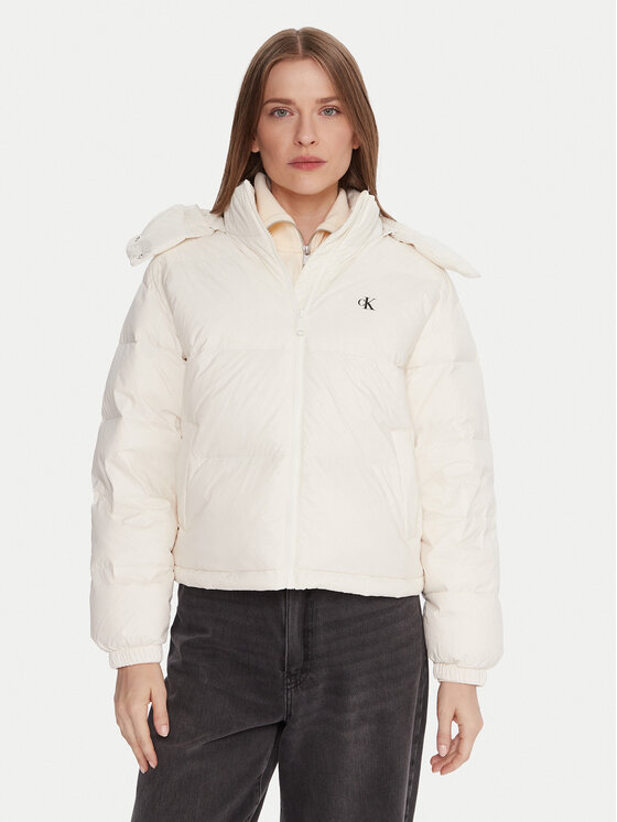 Пуховик relaxed fit Essential LV047D501G Calvin Klein Jeans, экрю
Пуховик relaxed fit Essential LV047D501G Calvin Klein Jeans, экрю