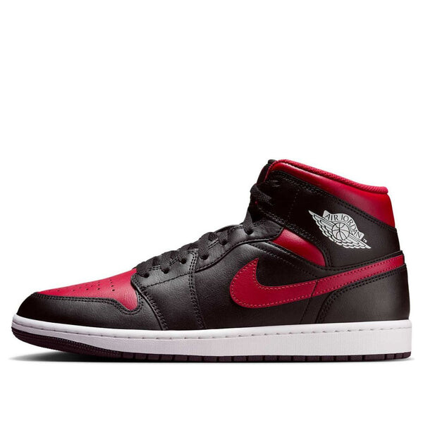 Кроссовки 1 mid 'bred' Air Jordan, черный
Кроссовки 1 mid 'bred' Air Jordan, черный