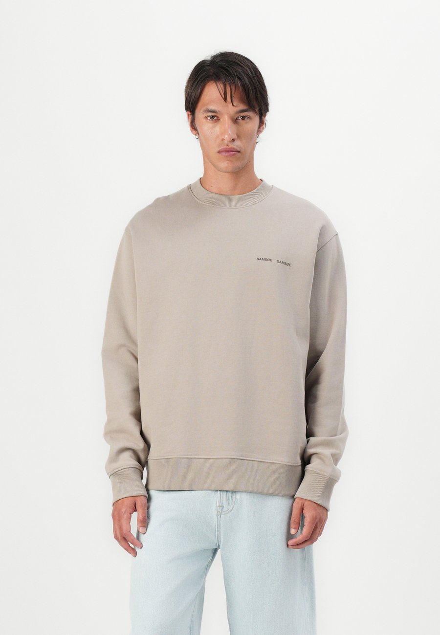 Толстовка Samsøe Samsøe NORSBRO CREW NECK, Light Grey
Толстовка Samsøe Samsøe NORSBRO CREW NECK, Light Grey