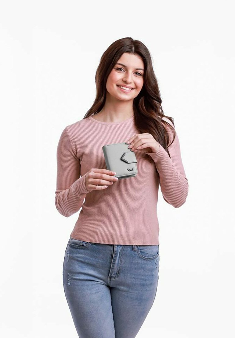 Кошелек ROMY VUCH, серый
Кошелек ROMY VUCH, серый