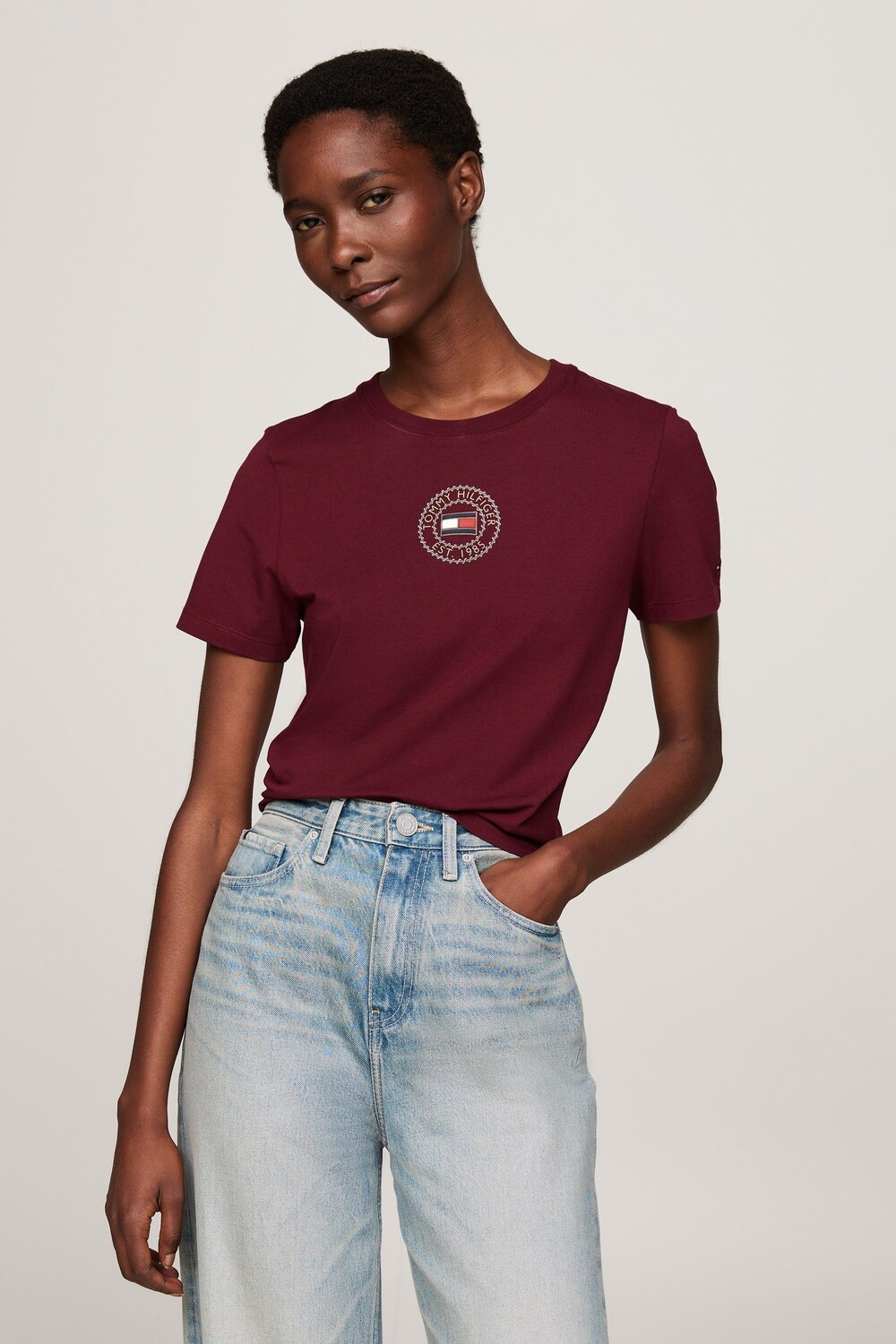 Футболка облегающего кроя с круглым вырезом и короткими рукавами, с морским принтом Tommy Hilfiger, красный
Футболка облегающего кроя с круглым вырезом и короткими рукавами, с морским принтом Tommy Hilfiger, красный