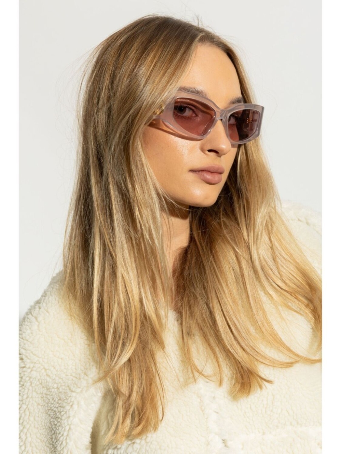 Солнцезащитные очки Balenciaga Eyewear Bossy, серый
Солнцезащитные очки Balenciaga Eyewear Bossy, серый