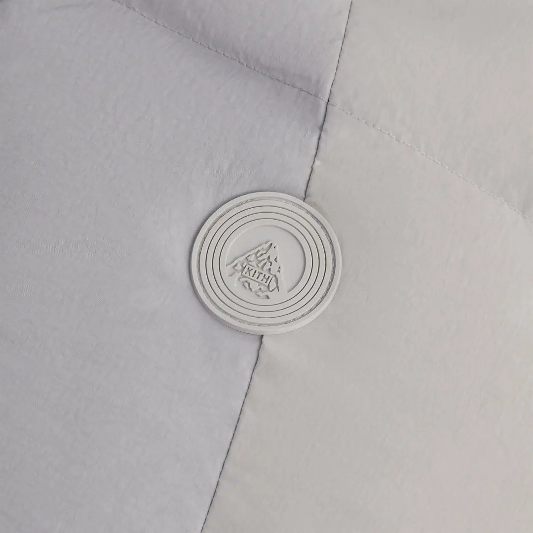 FW23 Куртка унисекс серый Kith
FW23 Куртка унисекс серый Kith