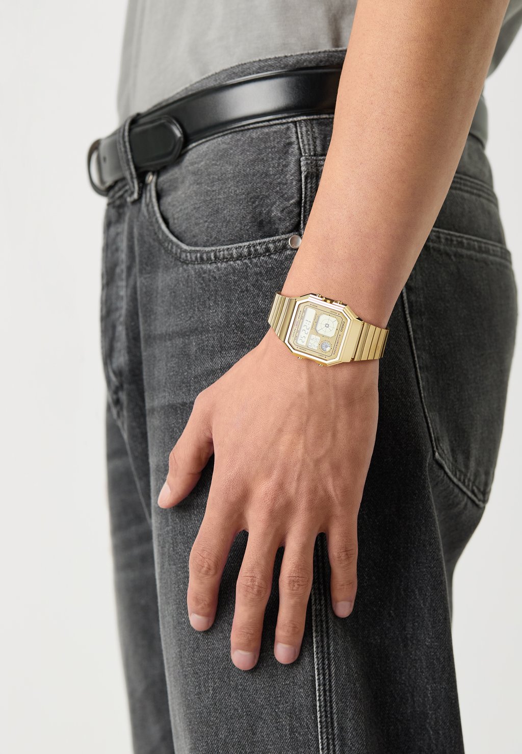 Цифровые часы UNISEX Casio, золотой
Цифровые часы UNISEX Casio, золотой