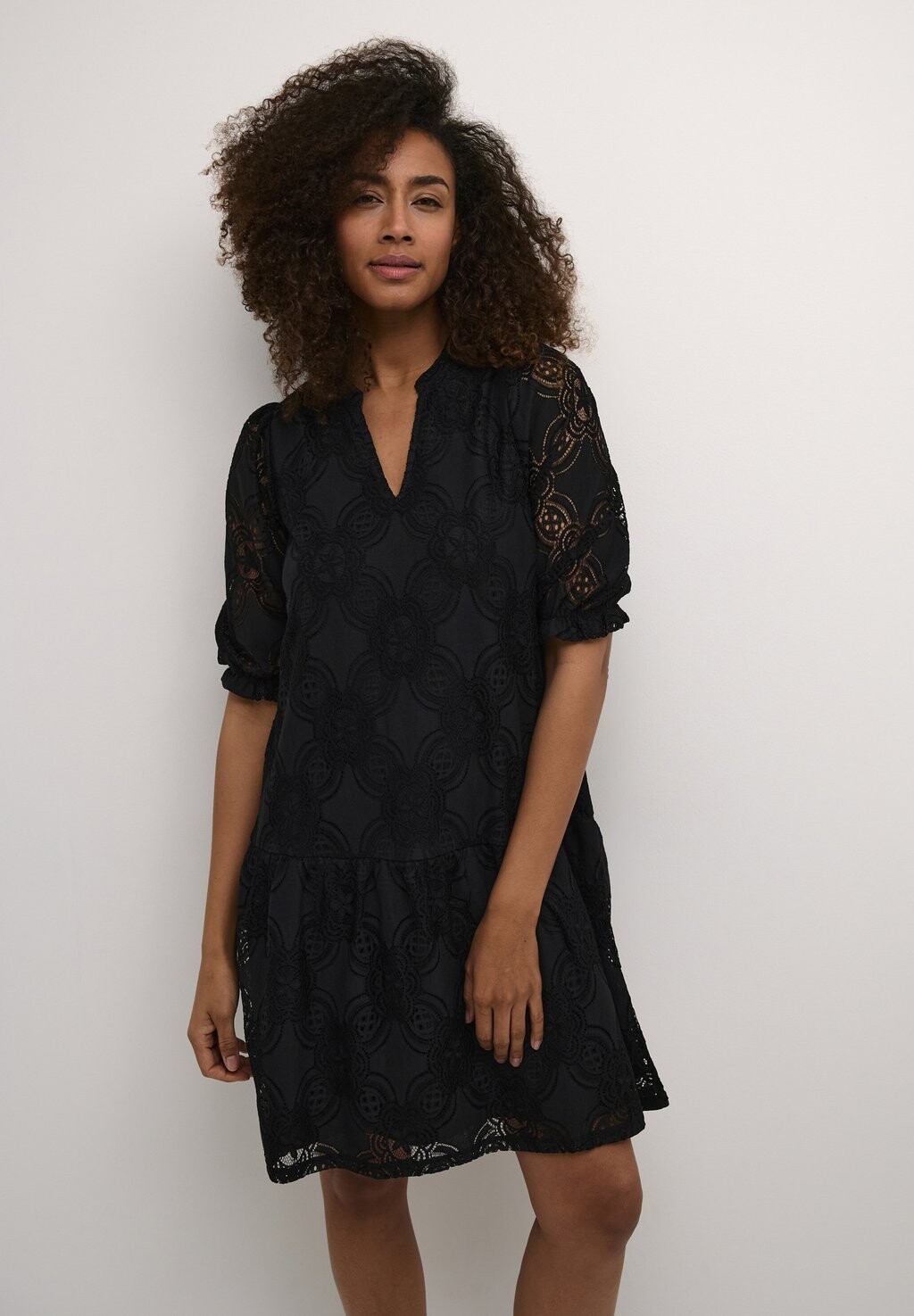 Повседневное платье HENRIETTE Culture, черный
Повседневное платье HENRIETTE Culture, черный