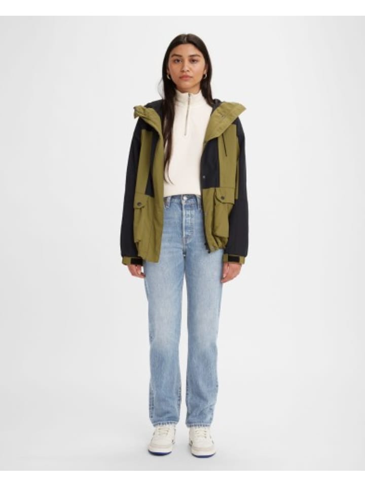 Джинсы LeviВґs
Джинсы LeviВґs