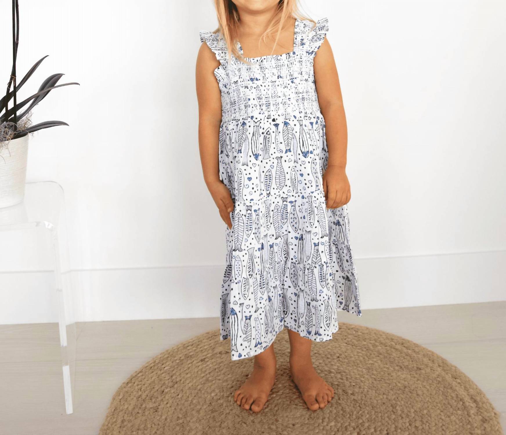 Платье для девочки One Fish Two Fish Moira в синем цвете индиго Erica Wilson
Платье для девочки One Fish Two Fish Moira в синем цвете индиго Erica Wilson