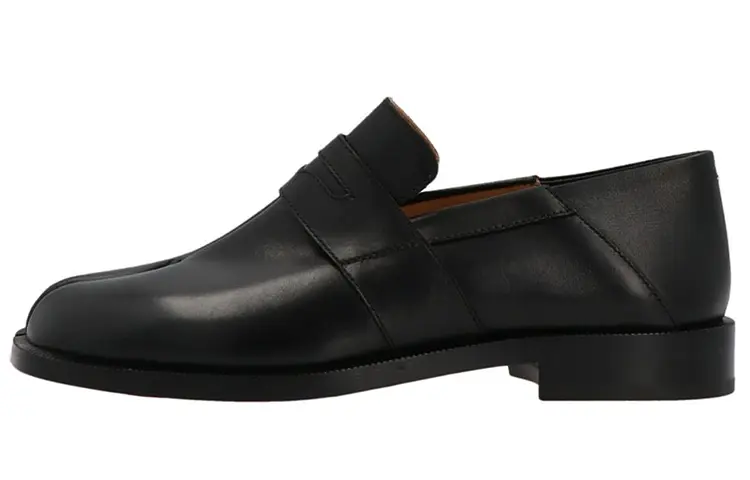 Кожаные мокасины Tabi Maison Margiela
Кожаные мокасины Tabi Maison Margiela