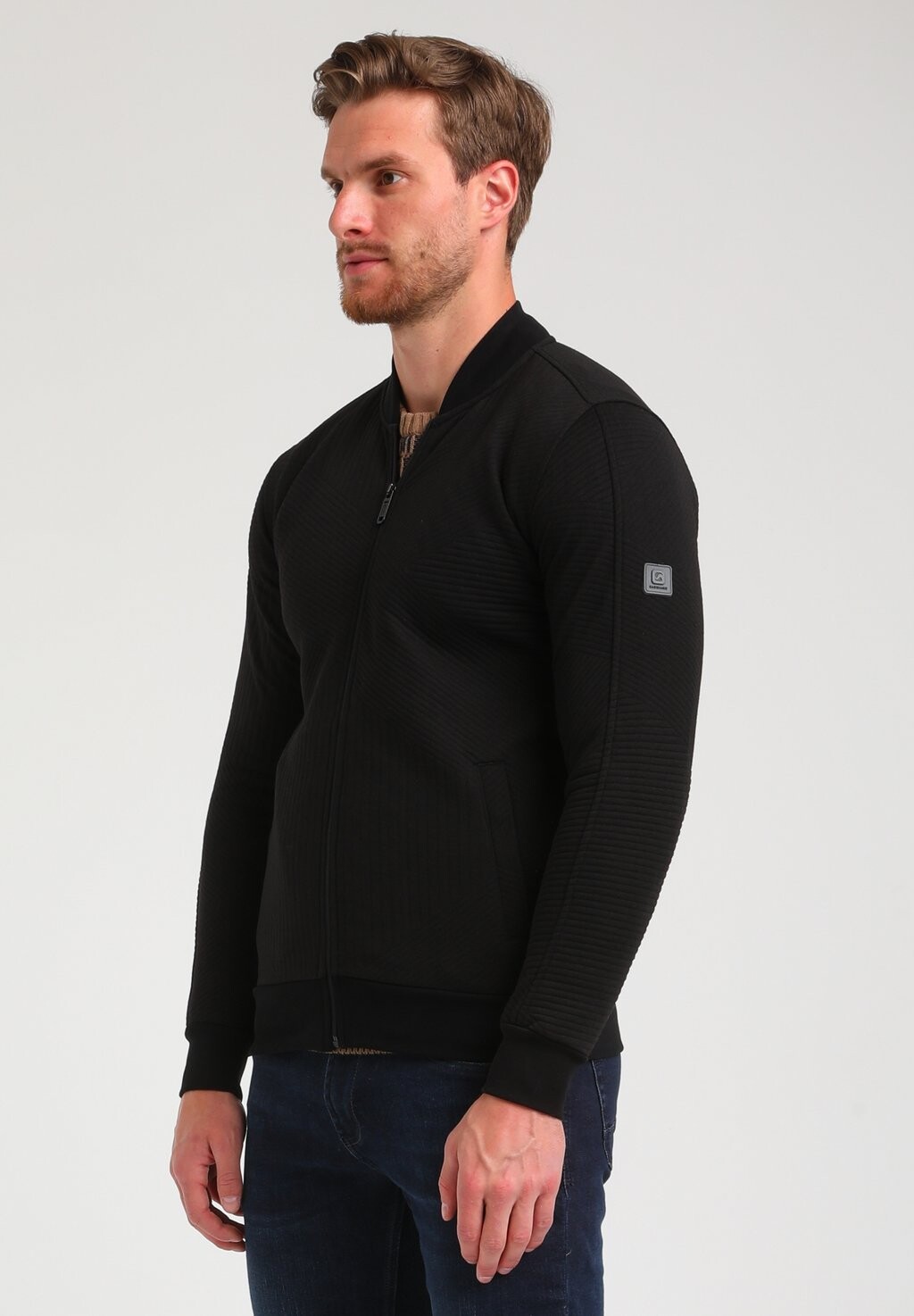 Куртка-бомбер ZIPPER Gabbiano, черный
Куртка-бомбер ZIPPER Gabbiano, черный