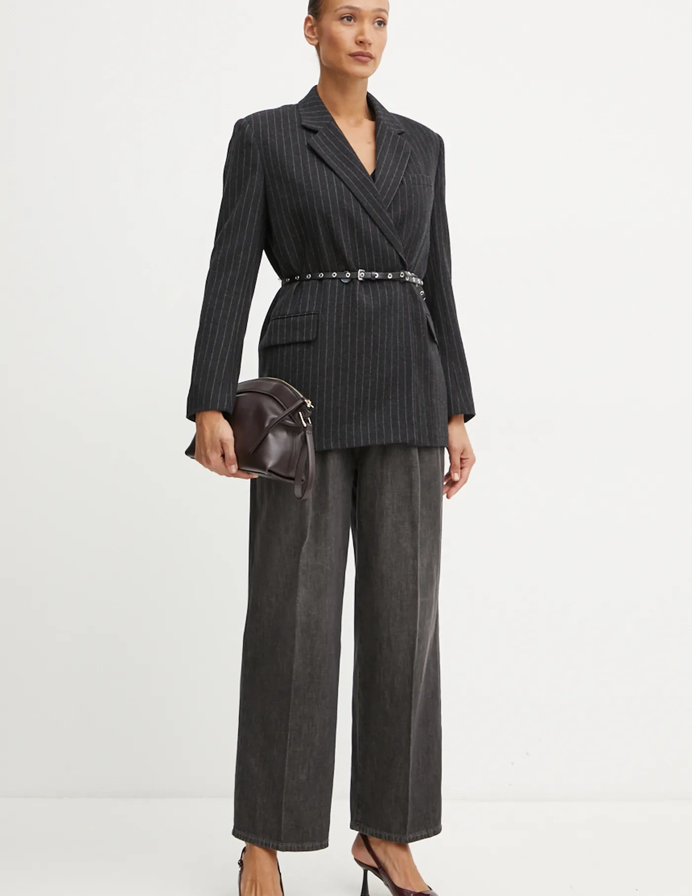 Шерстяная блейзер MICHAEL Michael Kors, серый
Шерстяная блейзер MICHAEL Michael Kors, серый