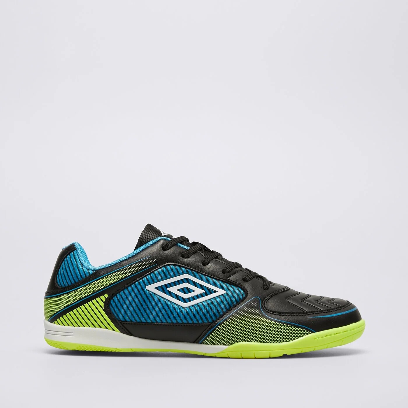 Кроссовки Umbro Striker, синий
Кроссовки Umbro Striker, синий