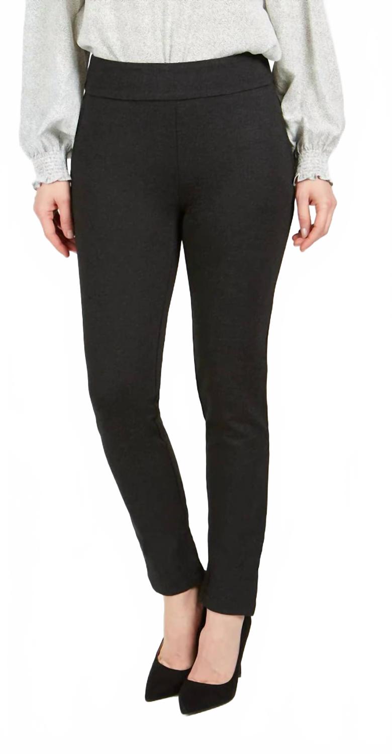 Вязаные брюки Ponti в цвете уголь Renuar, Carbon
Вязаные брюки Ponti в цвете уголь Renuar, Carbon