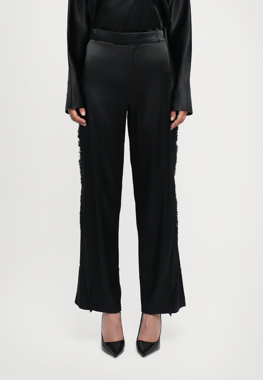 Брюки AERON FJORD, Black
Брюки AERON FJORD, Black