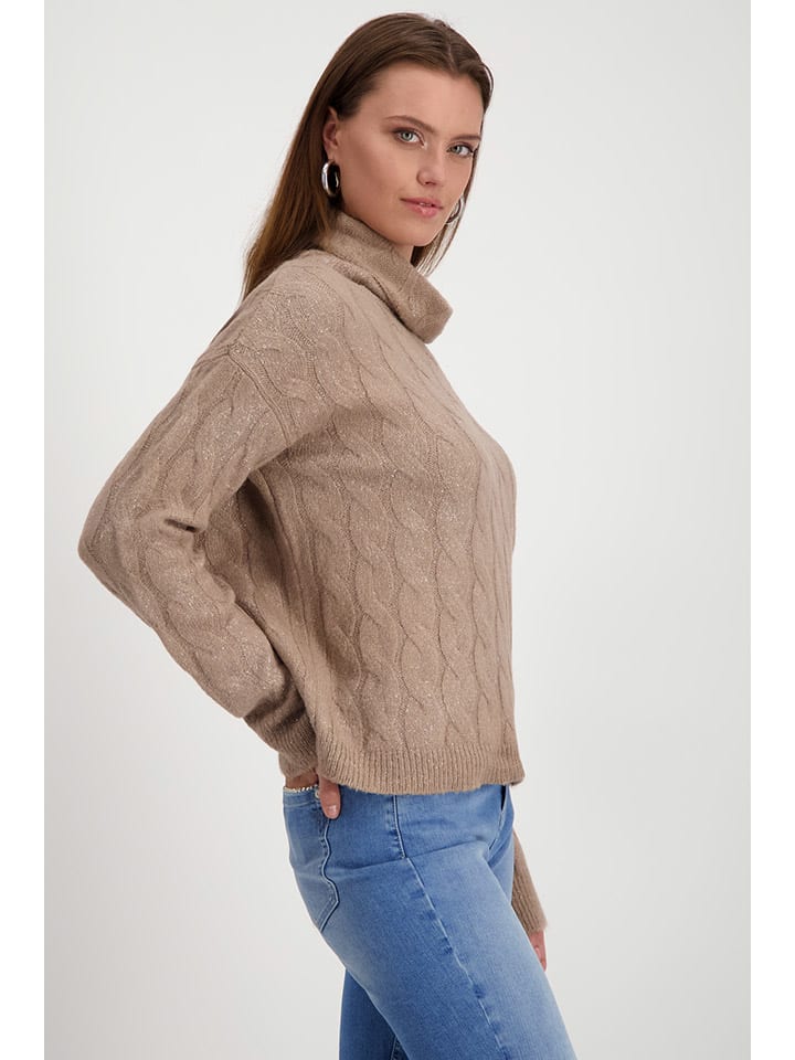 Бежевый свитер monari
Бежевый свитер monari