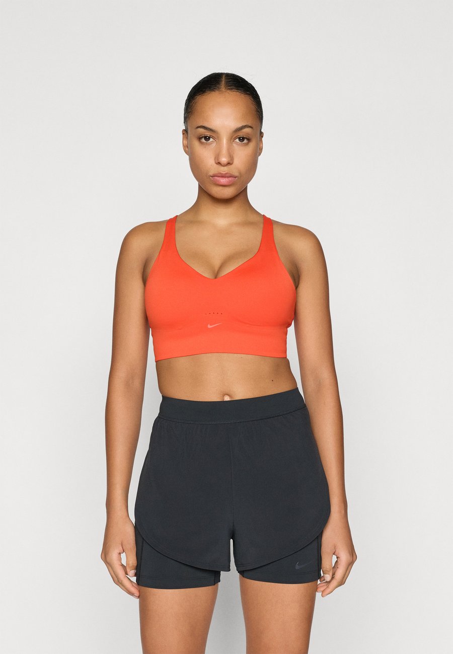 Бюстгальтер Nike Performance ALATE BRA, Picante Red/White/Red
Бюстгальтер Nike Performance ALATE BRA, Picante Red/White/Red