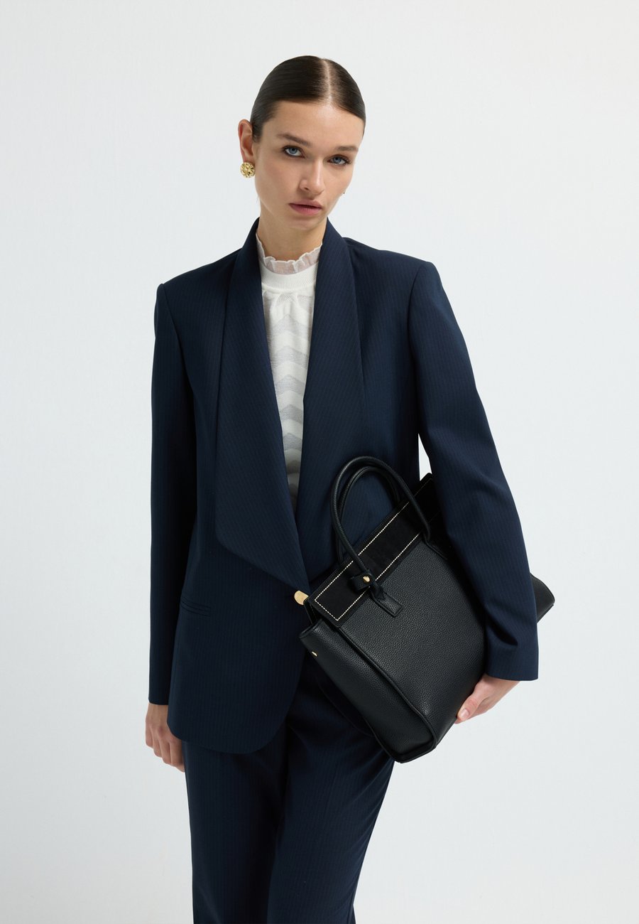 Сумка adL Handbag, Black
Сумка adL Handbag, Black