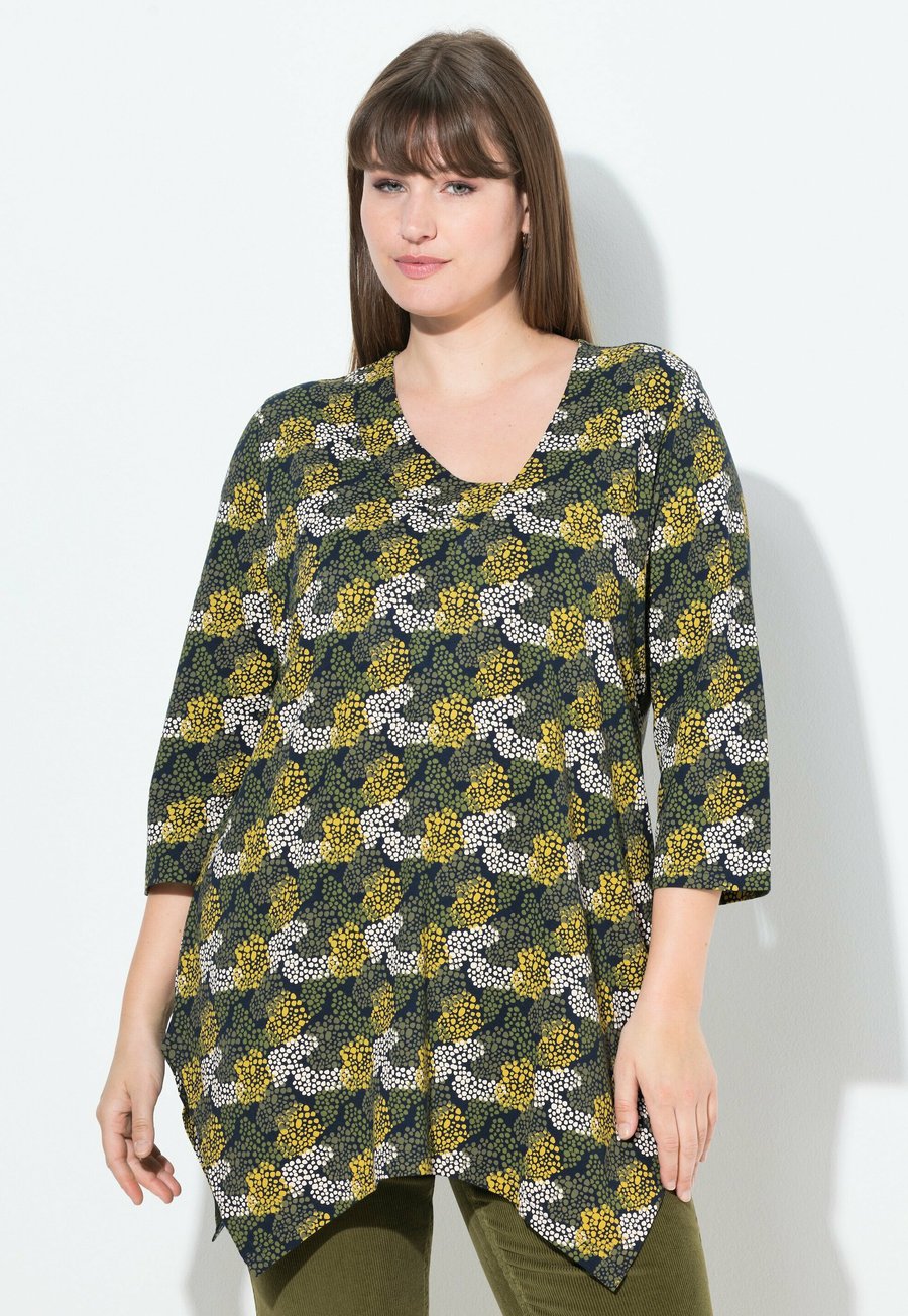 Топ Ulla Popken DOT ASYMMETRIC 3/4 SLEEVE, Marine/Dark Blue
Топ Ulla Popken DOT ASYMMETRIC 3/4 SLEEVE, Marine/Dark Blue