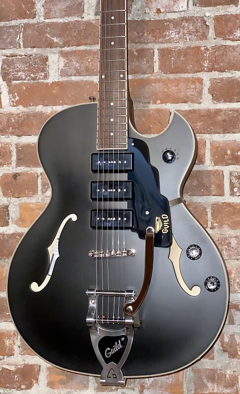 Электрогитара Guild Starfire I Jet 90 Electric Guitar, Satin Black , Help Support Brick & Mortar Music Shops
Электрогитара Guild Starfire I Jet 90 Electric Guitar, Satin Black , Help Support Brick & Mortar Music Shops
