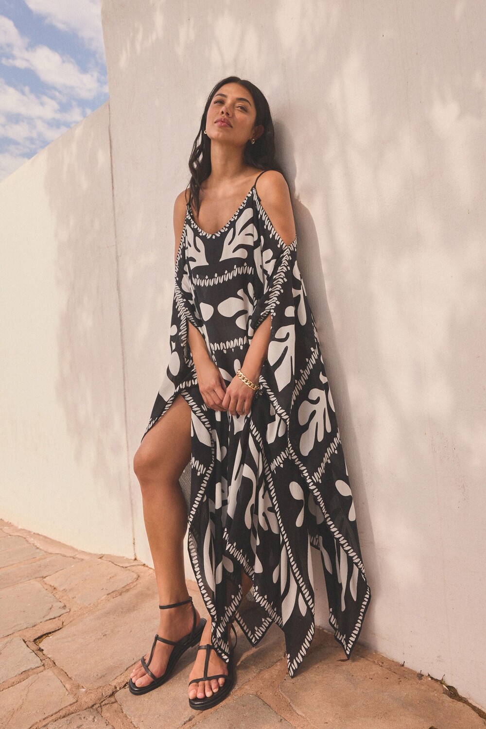 Холодное прикрытие плеча Next, белый 
Холодное прикрытие плеча Next, белый