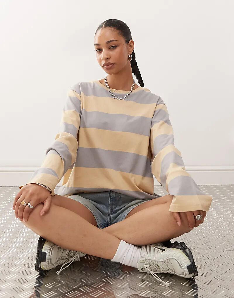 Лонгслив Monki с длинными рукавами, очень большого размера, в бежево-серую полоску
Лонгслив Monki с длинными рукавами, очень большого размера, в бежево-серую полоску