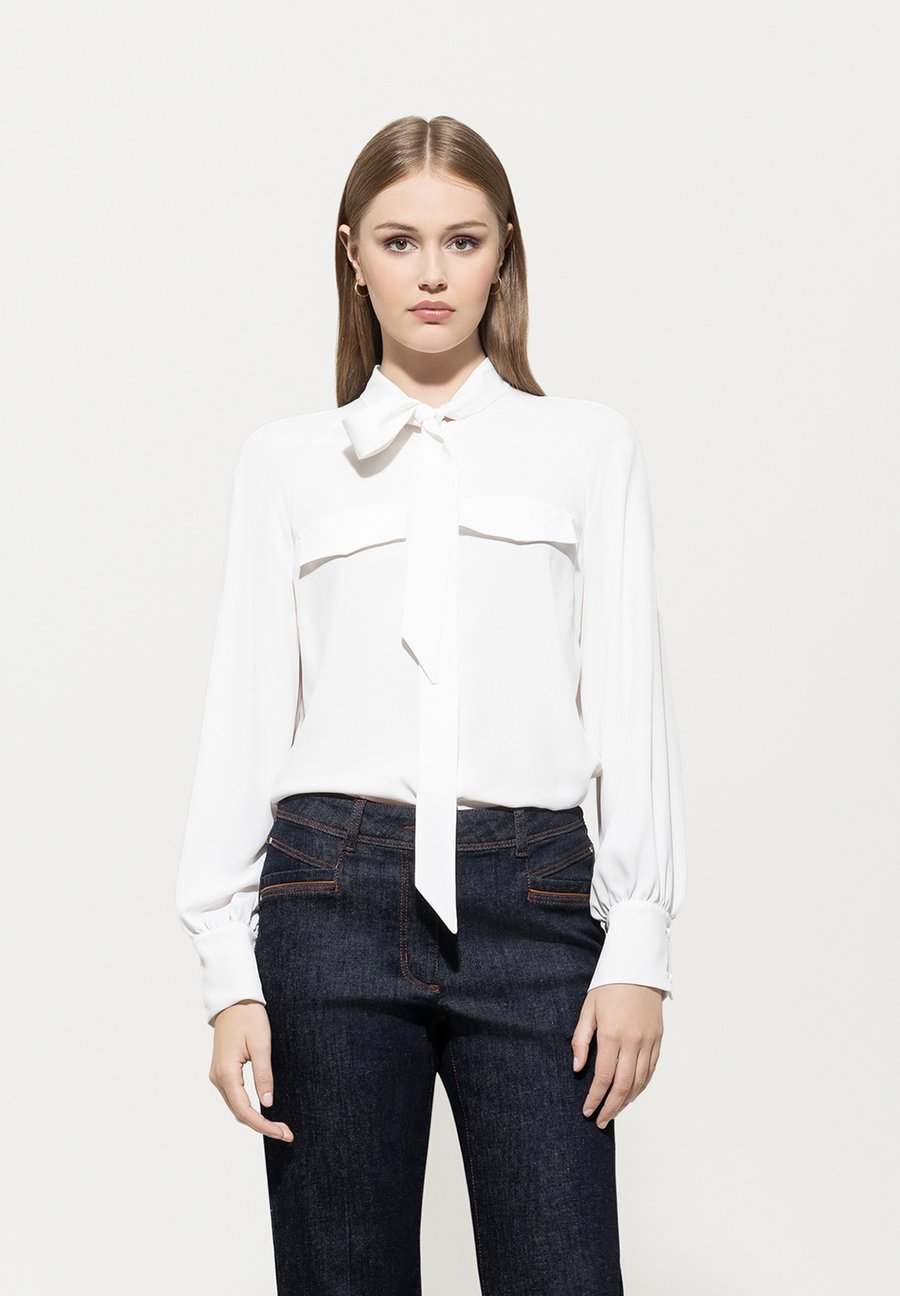 Блуза Luisa Cerano Button-down blouse, Off-White
Блуза Luisa Cerano Button-down blouse, Off-White