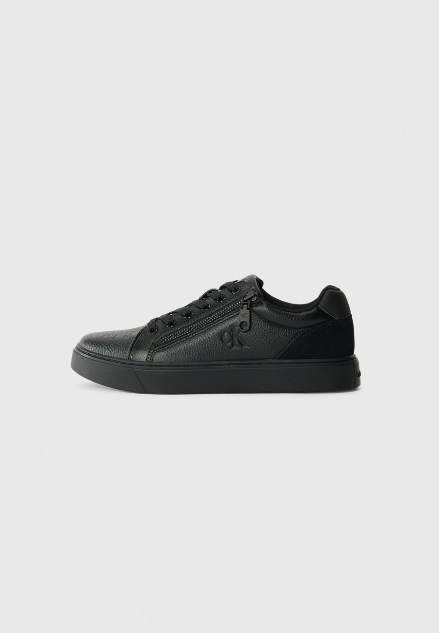 Кроссовки Calvin Klein Jeans Trainers, Triple Black/Black
Кроссовки Calvin Klein Jeans Trainers, Triple Black/Black