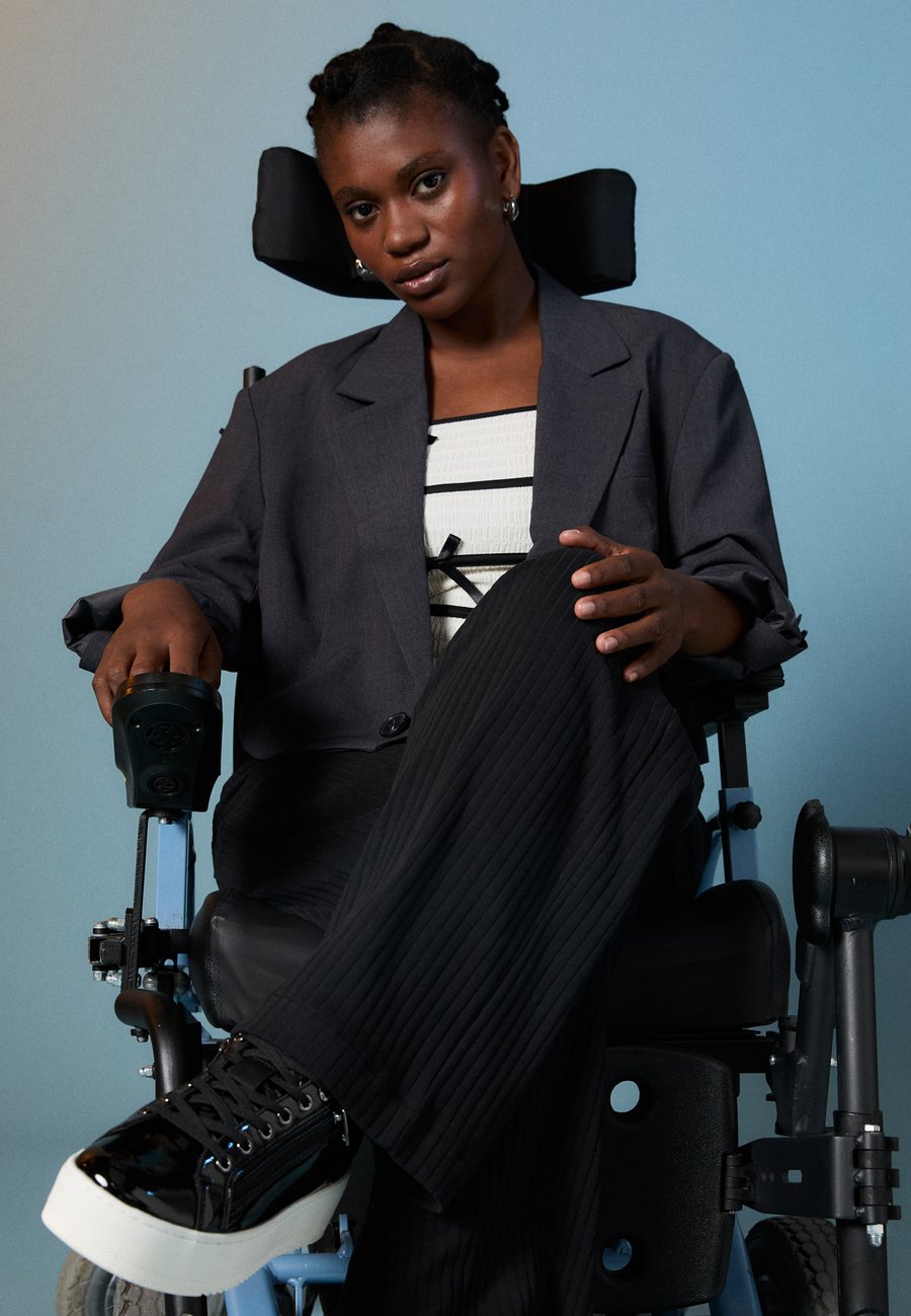 Брюки Even&Odd Trousers, Black
Брюки Even&Odd Trousers, Black