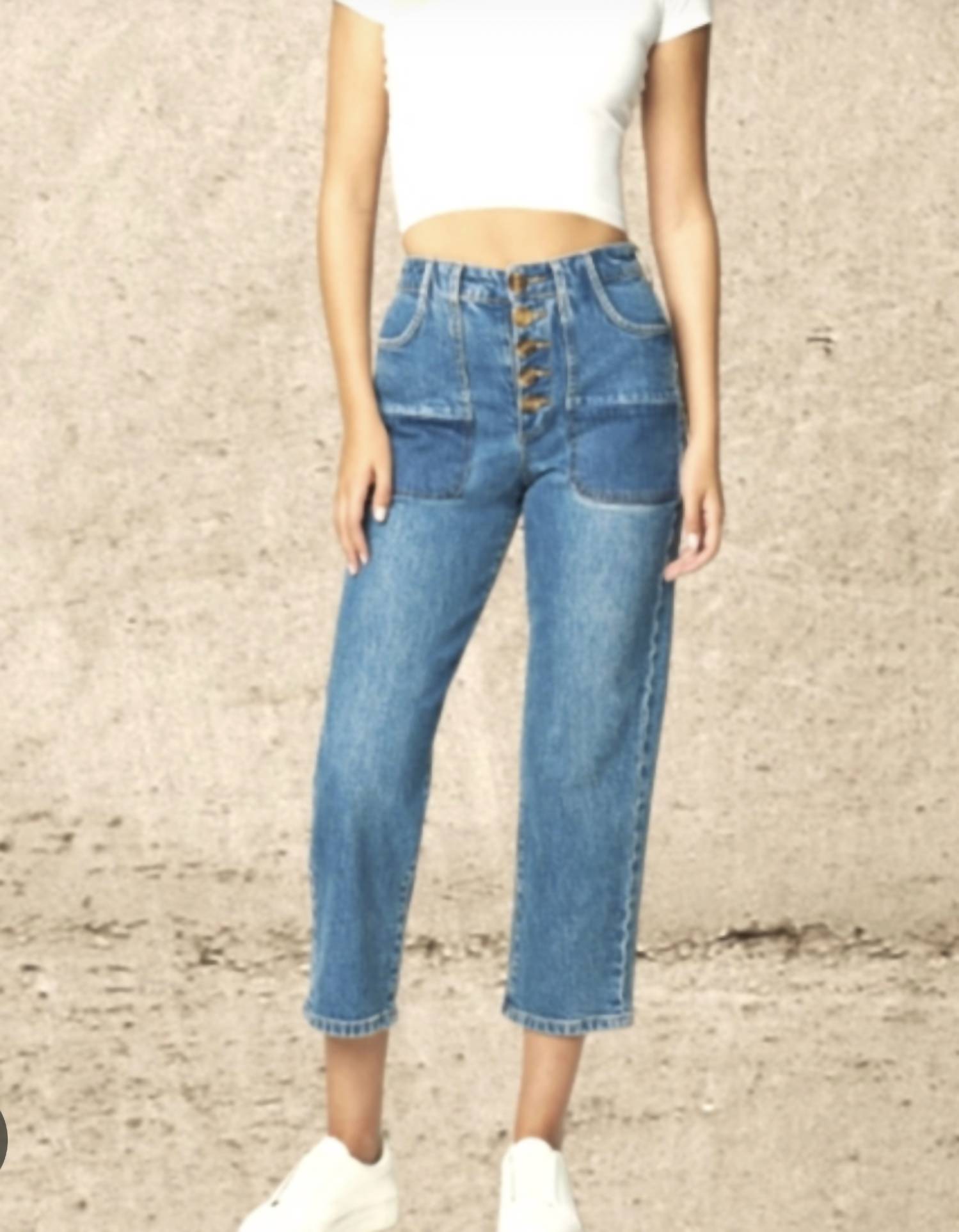 Женские джинсы с открытой застежкой на пуговицах и большими карманами Into The Blue BLANKNYC
Женские джинсы с открытой застежкой на пуговицах и большими карманами Into The Blue BLANKNYC