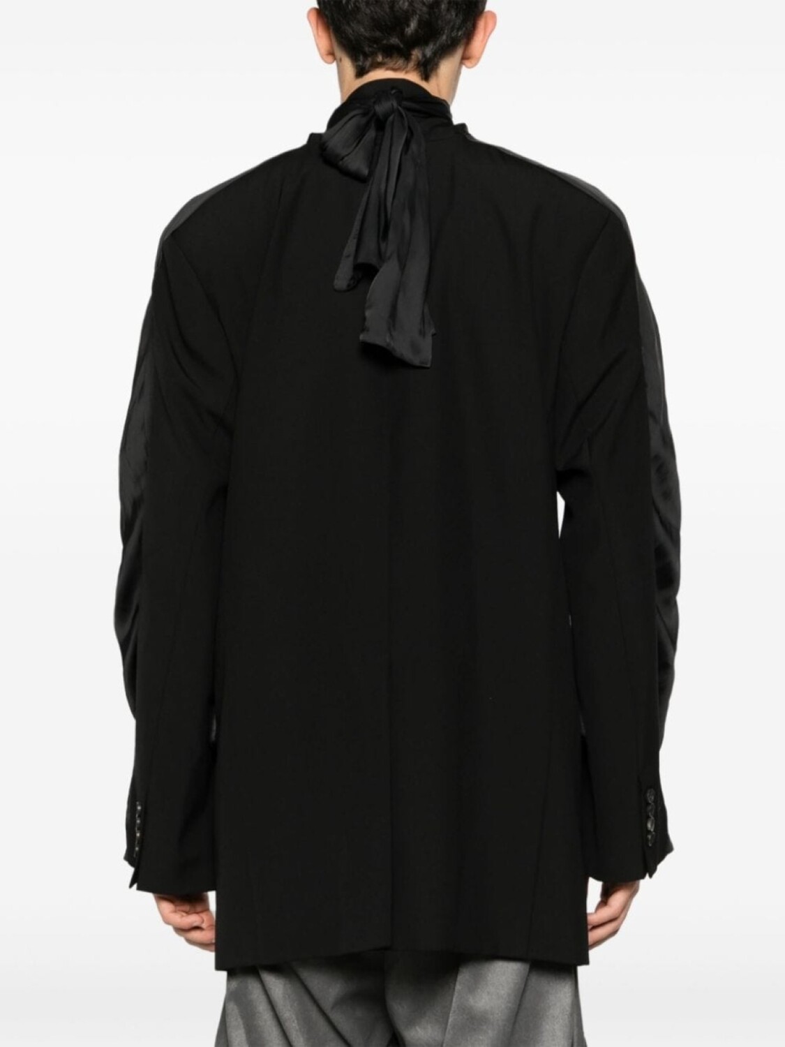 Y/Project однобортный блейзер с шарфом, черный
Y/Project однобортный блейзер с шарфом, черный