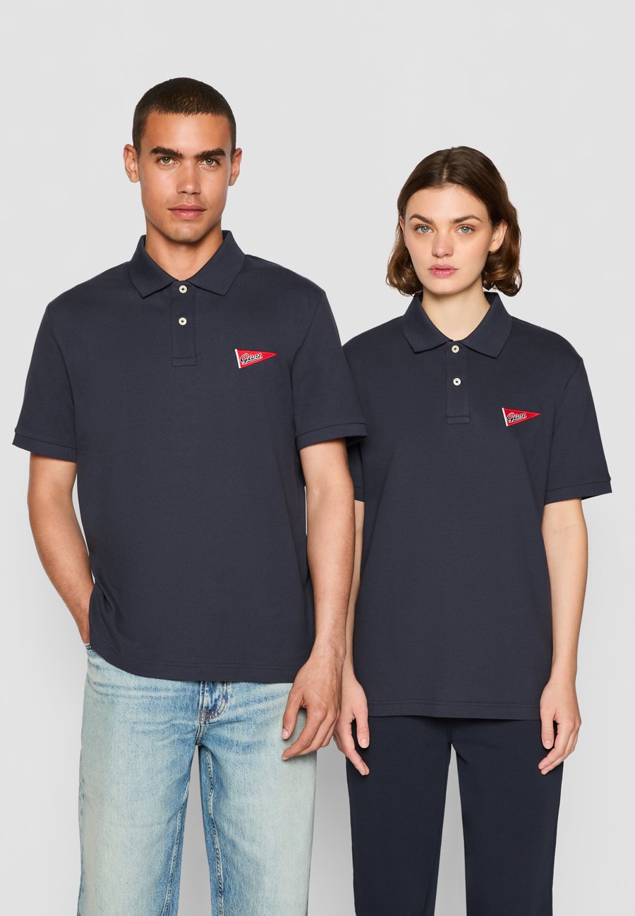 Поло GANT EXCLUSIVE HERITAGE 2.0 ARCHIVE STRIPE SS POLO, Evening Blue/Dark Blue
Поло GANT EXCLUSIVE HERITAGE 2.0 ARCHIVE STRIPE SS POLO, Evening Blue/Dark Blue