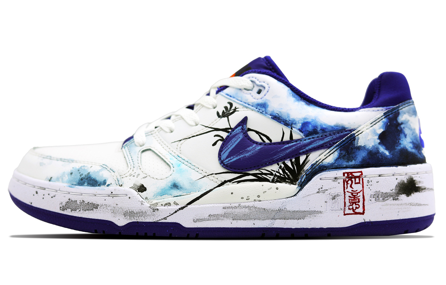 Nike Фул Форс Лоу скейтборд обувь мужские низкие синий черный красный белый белый, цвет White
Nike Фул Форс Лоу скейтборд обувь мужские низкие синий черный красный белый белый, цвет White