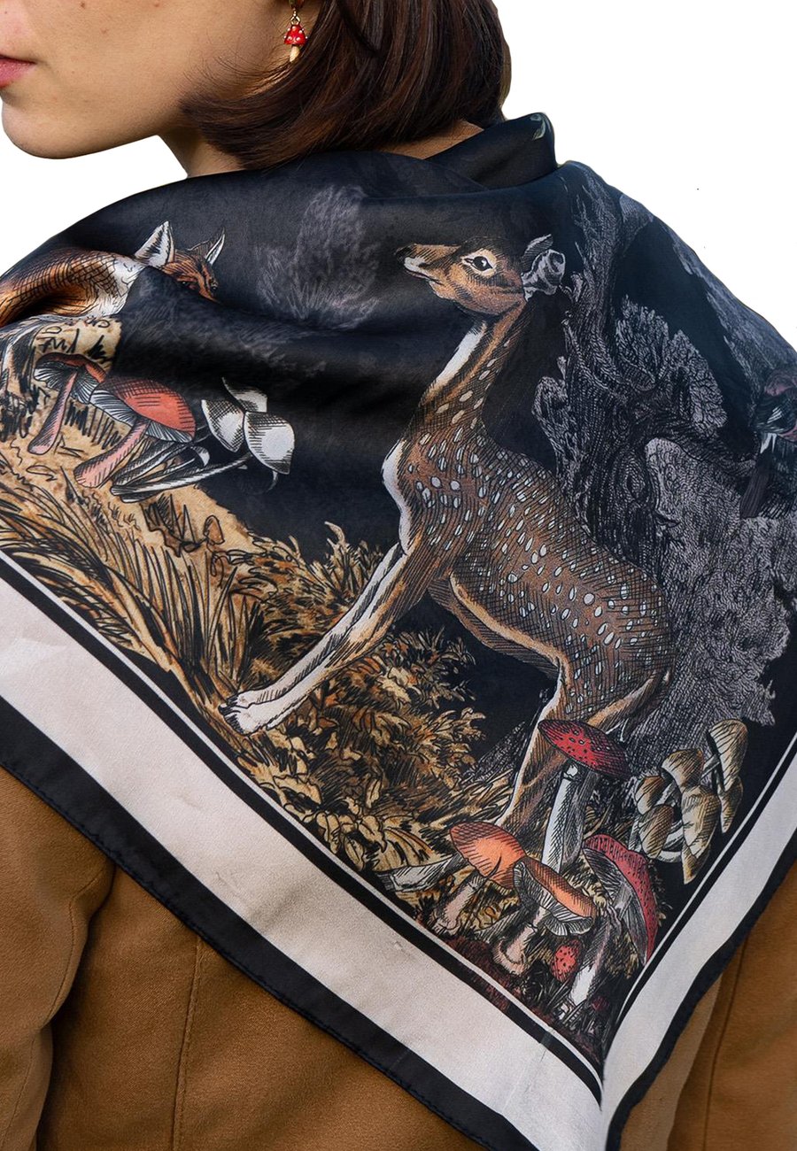 Шарф FABLE ENGLAND A NIGHT’S TALE NARRATIVE SQUARE, Multicolor/Multi-Coloured
Шарф FABLE ENGLAND A NIGHT’S TALE NARRATIVE SQUARE, Multicolor/Multi-Coloured