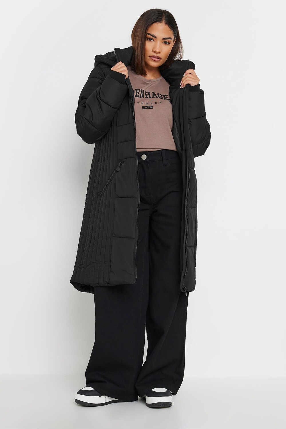 Спортивное пуховое пальто средней толщины Pixiegirl Petite, черный
Спортивное пуховое пальто средней толщины Pixiegirl Petite, черный