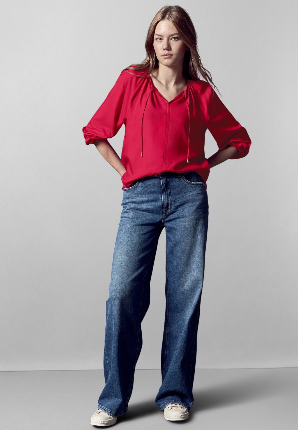 Блуза MIT RAFFUNGEN Street One Studio, красный металлик
Блуза MIT RAFFUNGEN Street One Studio, красный металлик