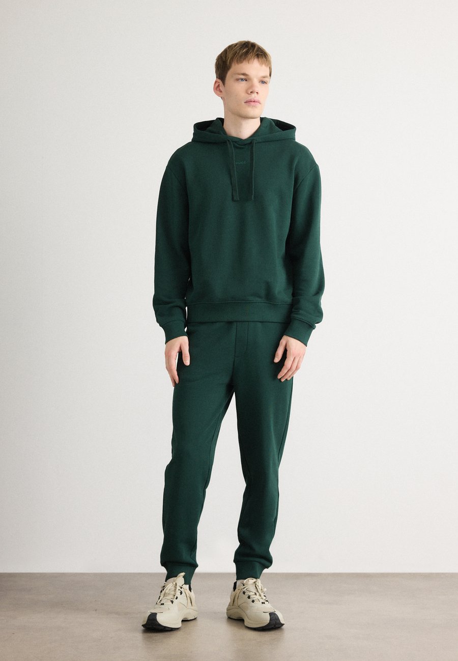 Толстовка HUGO DAPODAYOTE, Open Green/Green
Толстовка HUGO DAPODAYOTE, Open Green/Green