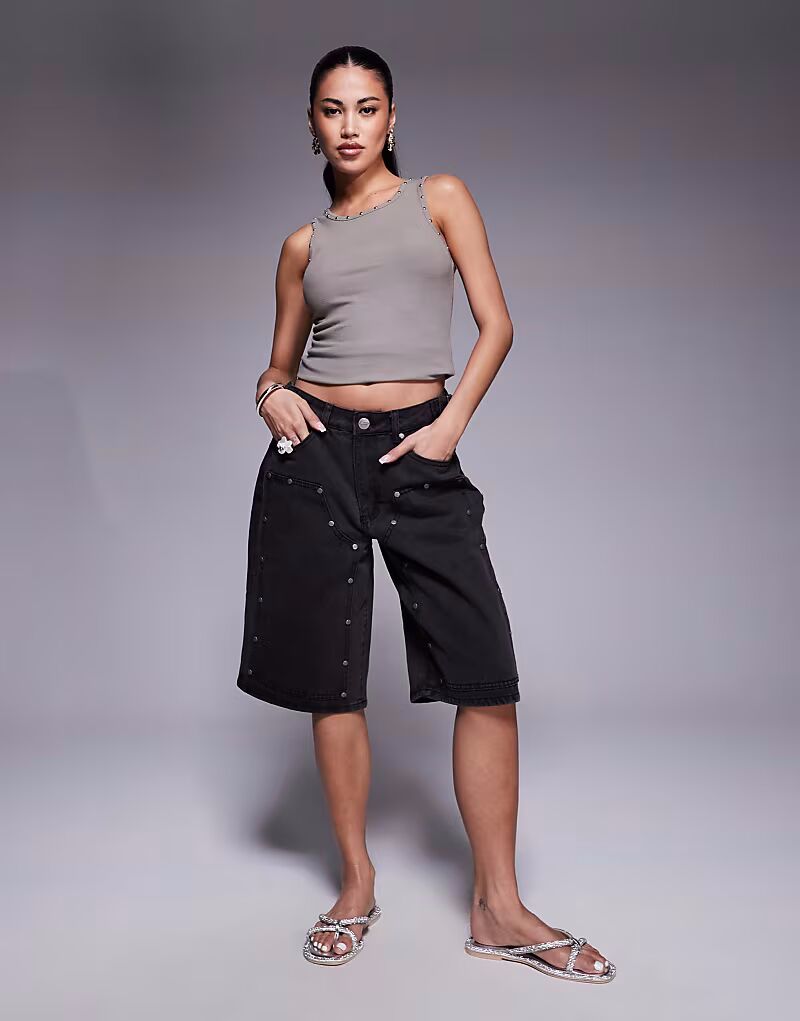 Джинсовые шорты средней посадки Liquor N Poker черного цвета с эффектом грязной стирки
Джинсовые шорты средней посадки Liquor N Poker черного цвета с эффектом грязной стирки