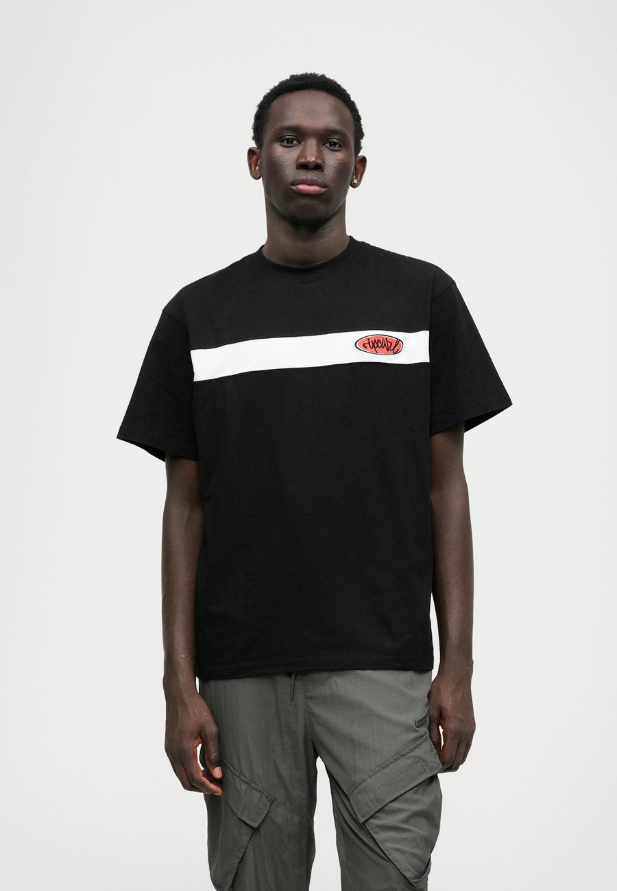 Футболка Rip Curl SCRIPT PANEL TEE UNISEX, Black, Черный, Футболка Rip Curl SCRIPT PANEL TEE UNISEX, Black
Футболка Rip Curl SCRIPT PANEL TEE UNISEX, Black, Черный, Футболка Rip Curl SCRIPT PANEL TEE UNISEX, Black