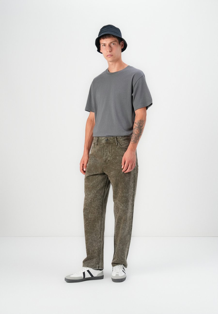 Футболка Jack & Jones JJHUGO LOOSE TEE CREW NECK 5 PACK, White/Black/Castlerock/White, Белый, Футболка Jack & Jones JJHUGO LOOSE TEE CREW NECK 5 PACK, White/Black/Castlerock/White
Футболка Jack & Jones JJHUGO LOOSE TEE CREW NECK 5 PACK, White/Black/Castlerock/White, Белый, Футболка Jack & Jones JJHUGO LOOSE TEE CREW NECK 5 PACK, White/Black/Castlerock/White