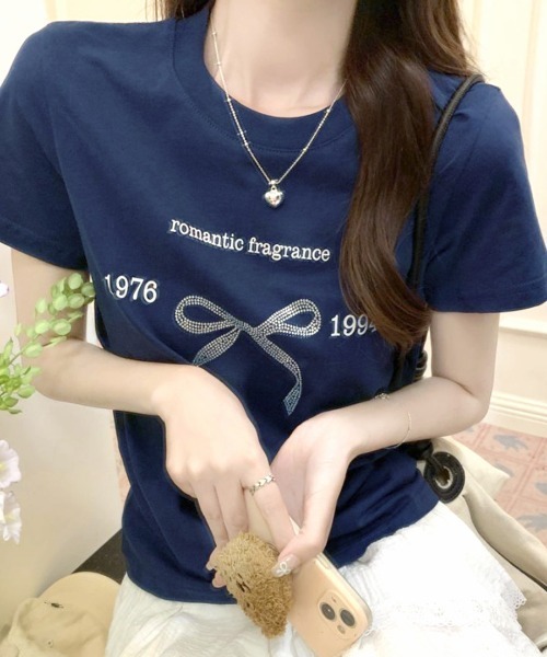 Футболка с коротким рукавом, декорированная стразами и лентой Riff, темно-синий
Футболка с коротким рукавом, декорированная стразами и лентой Riff, темно-синий