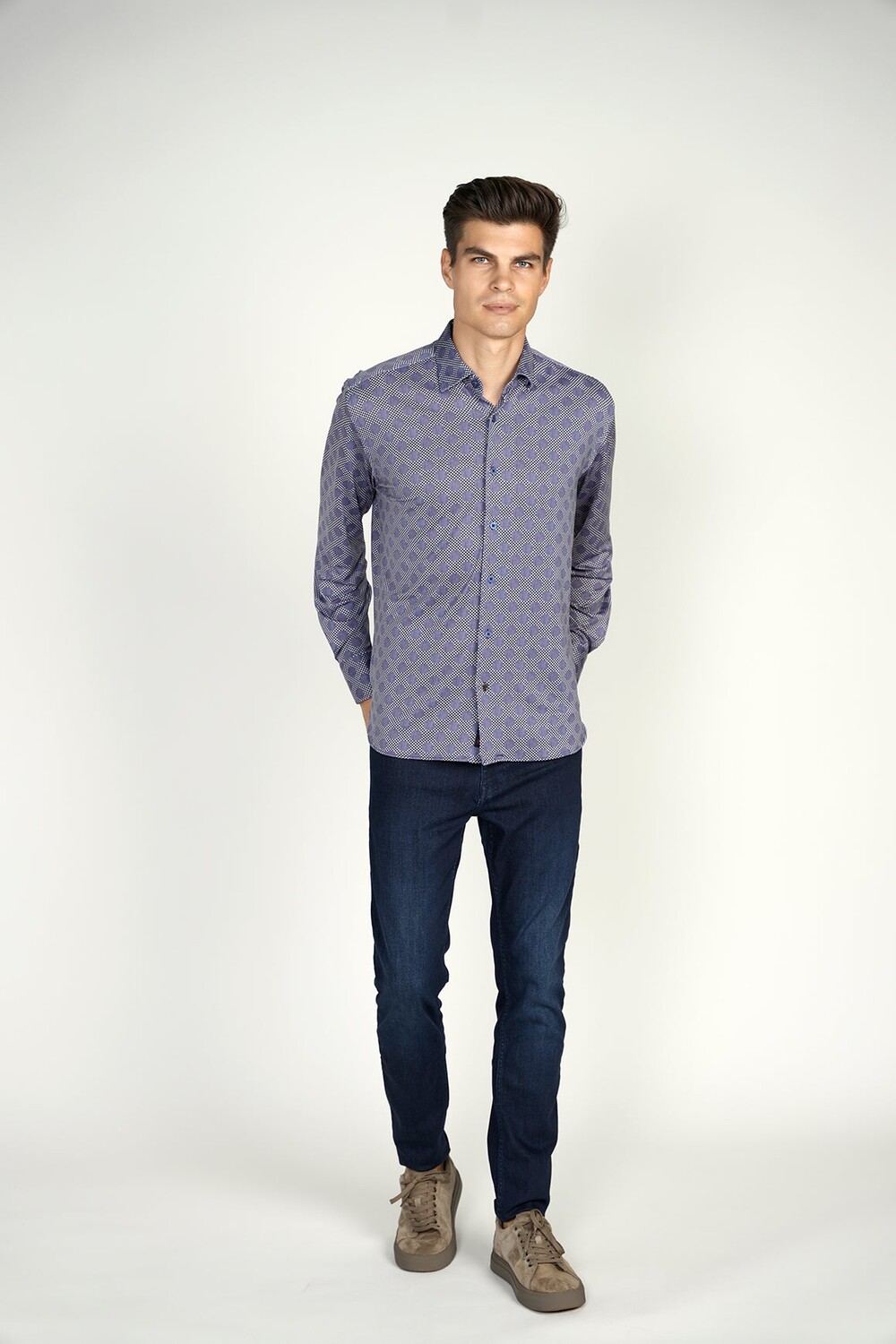 Рубашка в горошек из коллекции Signature Luchiano Visconti, мультиколор
Рубашка в горошек из коллекции Signature Luchiano Visconti, мультиколор