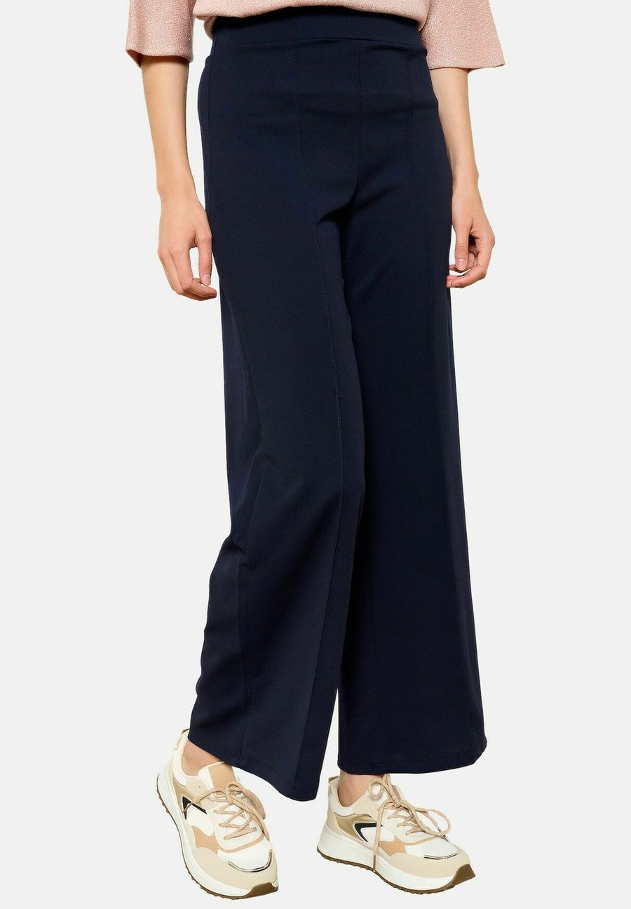 Брюки LolaLiza Trousers, Navy Basic/Light-Blue Denim
Брюки LolaLiza Trousers, Navy Basic/Light-Blue Denim