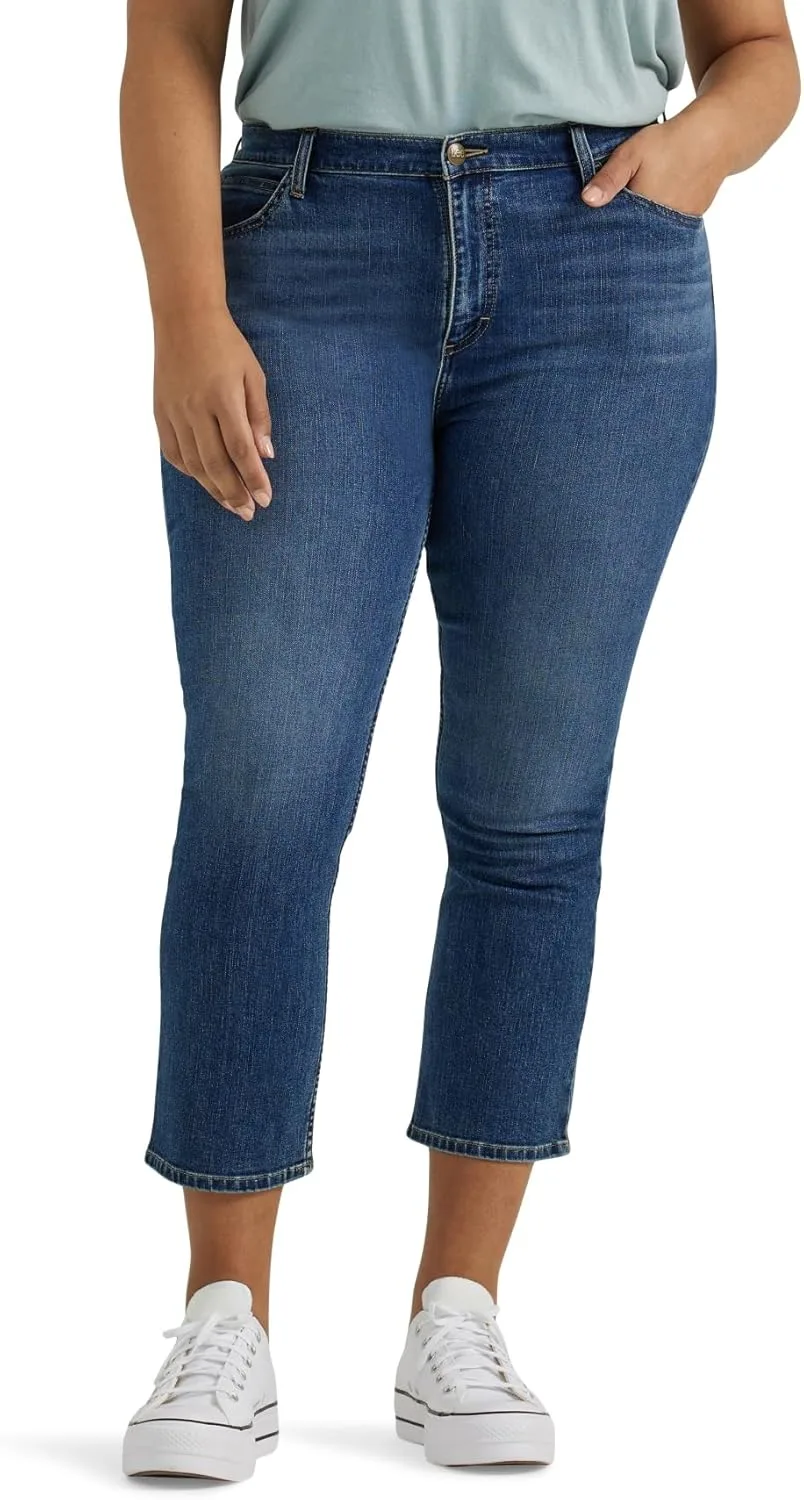 Lee Women's Plus Size Legendary Mid-Rise 21" Capri Jean
Lee Women's Plus Size Legendary Mid-Rise 21" Capri Jean