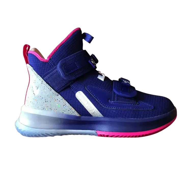 Кроссовки Nike LeBron Soldier 13, Kay Yow
Кроссовки Nike LeBron Soldier 13, Kay Yow