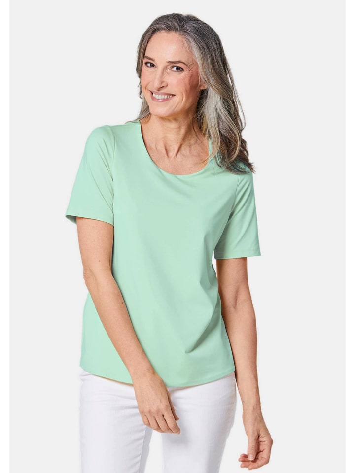 Рубашка в хорошем состоянии из ткани, сохраняющей форму, мятно-зеленого цвета. GOLDNER
Рубашка в хорошем состоянии из ткани, сохраняющей форму, мятно-зеленого цвета. GOLDNER